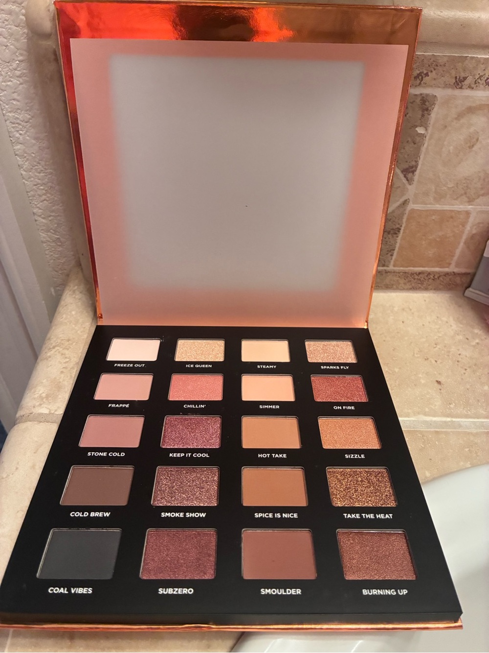 ICONIC London Hotting Up Eyeshadow Palette 20 Shades Rose Gold